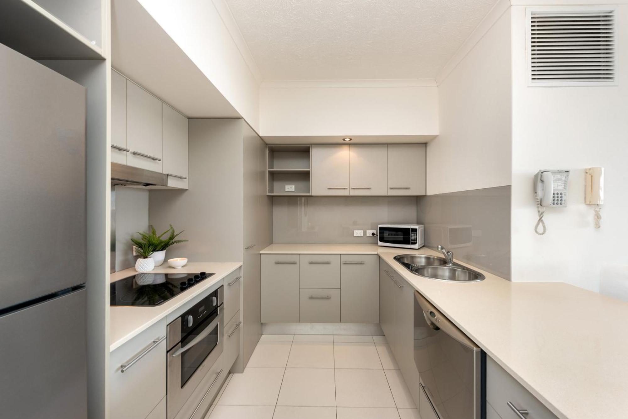On The Beach Resort Bribie Island Woorim Exteriör bild