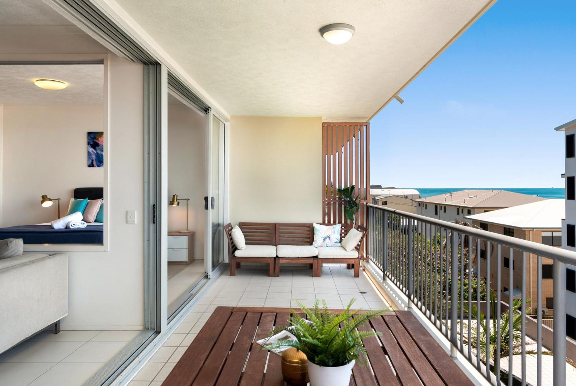 On The Beach Resort Bribie Island Woorim Exteriör bild