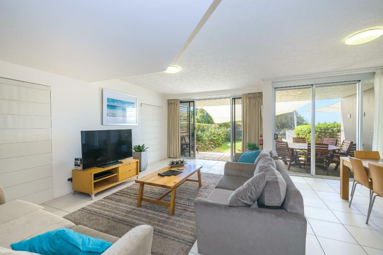 On The Beach Resort Bribie Island Woorim Exteriör bild