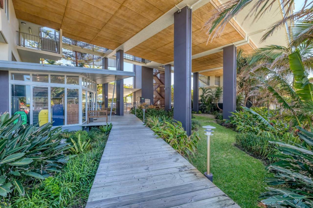 On The Beach Resort Bribie Island Woorim Exteriör bild