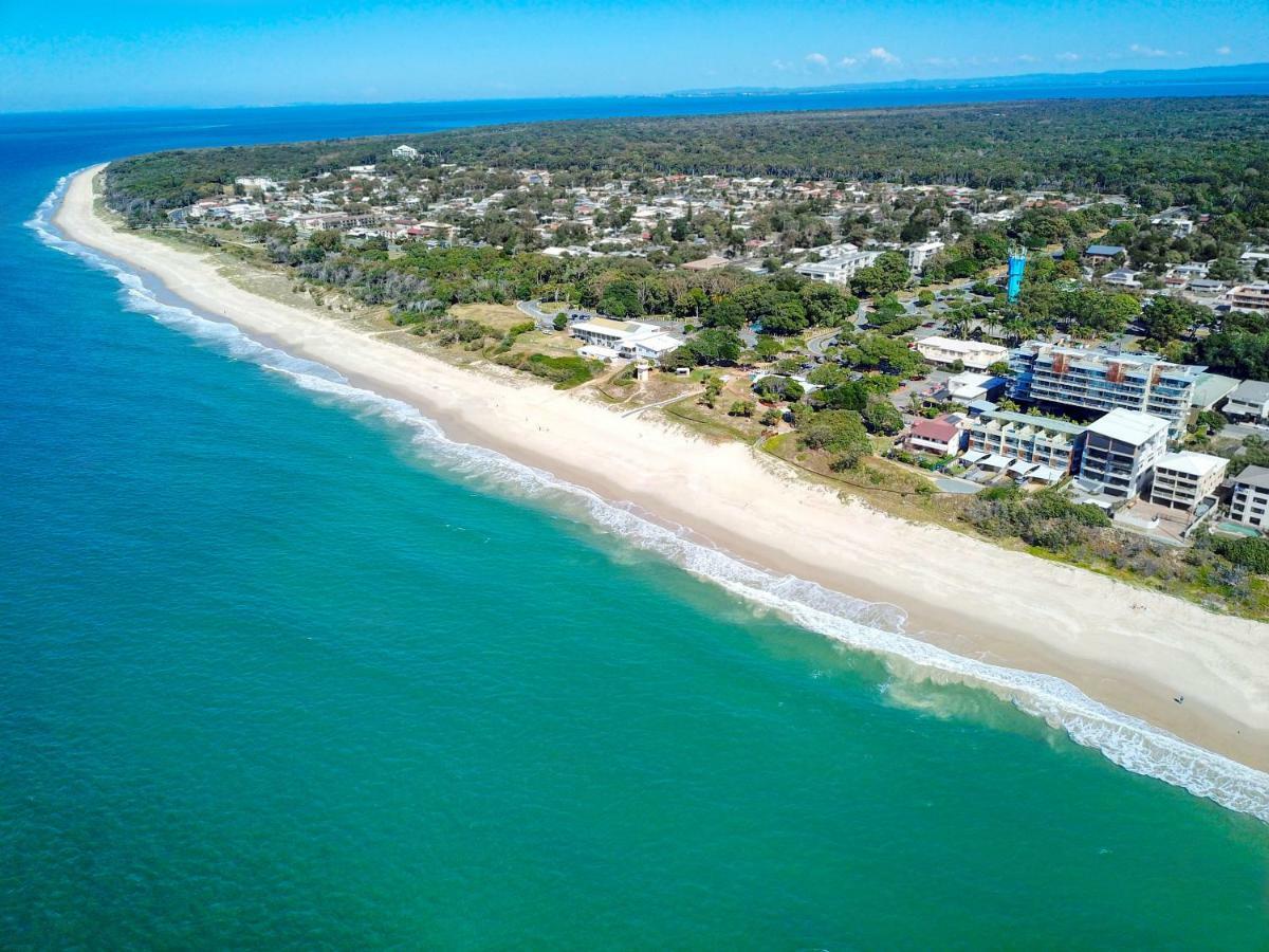 On The Beach Resort Bribie Island Woorim Exteriör bild